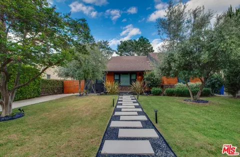 5518 Carpenter Ave, Valley Village, CA 91607