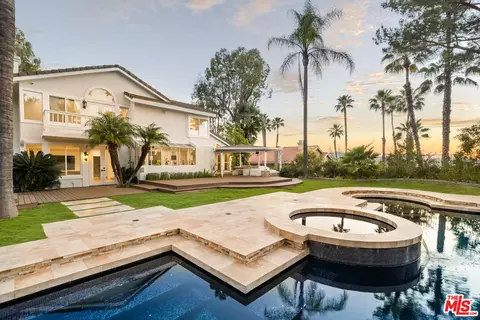 22137 Cairnloch St, Calabasas, CA 91302