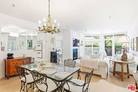 2115 3rd St #102, Santa Monica, CA 90405