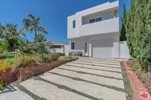 12413 Wagner St, Los Angeles, CA 90066