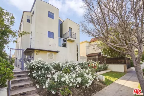 1254 24th St #4, Santa Monica, CA 90404