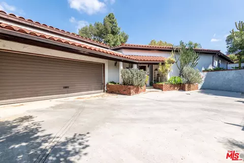 1458 Sutherland St, Los Angeles, CA 90026