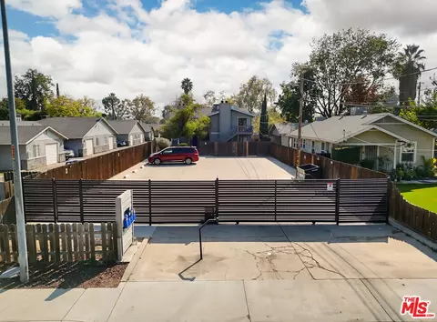2301 Buena Vista St, Bakersfield, CA 93304