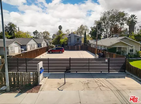 2301 Buena Vista St, Bakersfield, CA 93304