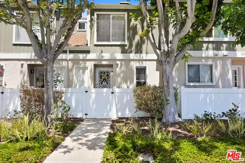 121 Abbeywood Ln, Aliso Viejo, CA 92656