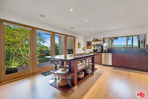 Kitchen - 31226 Bailard Rd, Malibu, CA 90265 photo 1 of 2