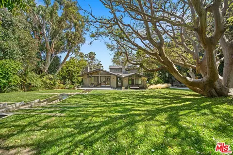Exterior - 31226 Bailard Rd, Malibu, CA 90265 photo 5 of 15