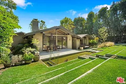 Exterior - 31226 Bailard Rd, Malibu, CA 90265 photo 2 of 15