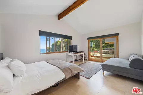 Bedroom - 31226 Bailard Rd, Malibu, CA 90265 photo 2 of 8