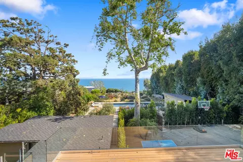 View/Area - 31226 Bailard Rd, Malibu, CA 90265 photo 3 of 3