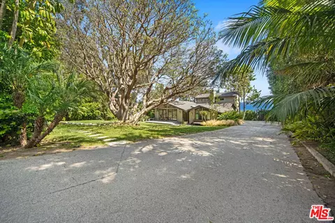 Exterior - 31226 Bailard Rd, Malibu, CA 90265 photo 4 of 15