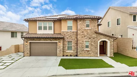 11779 Toyon Dr, Chatsworth, CA 91311