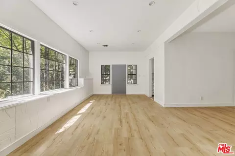 7072 Owens St, Tujunga, CA 91042