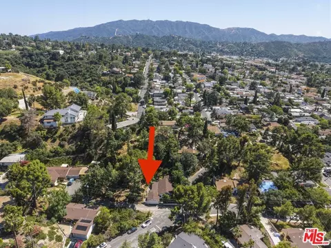 7072 Owens St, Tujunga, CA 91042 photo 2