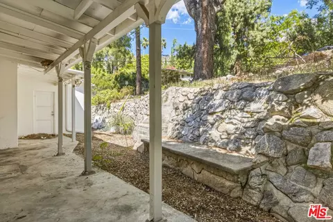 Exterior - 7072 Owens St, Tujunga, CA 91042 photo 5 of 10