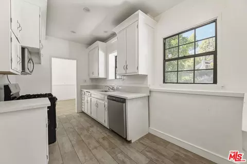 Entry Way - 7072 Owens St, Tujunga, CA 91042 photo 1 of 5