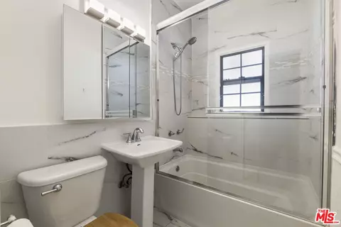 Bath - 7072 Owens St, Tujunga, CA 91042 photo 1 of 1