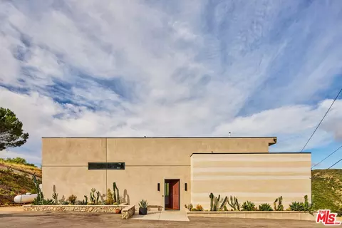 2543 S Foose Rd, Malibu, CA 90265