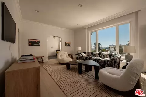 1424 N Crescent Heights Blvd #54, West Hollywood, CA 90046