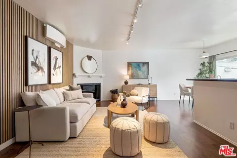 1337 Berkeley St #7, Santa Monica, CA 90404