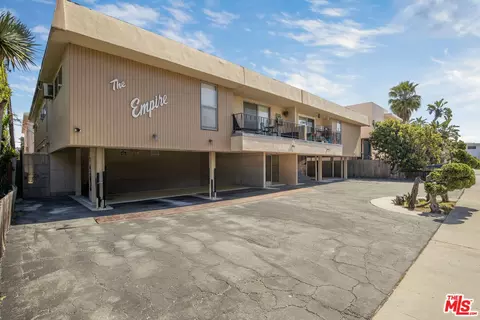 3674 Empire Dr, Los Angeles, CA 90034