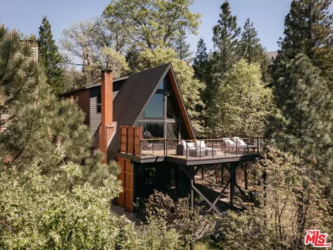 1258 Yukon Ct, Lake Arrowhead, CA 92352