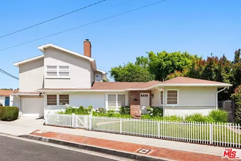 220 Beloit Ave, Los Angeles, CA 90049