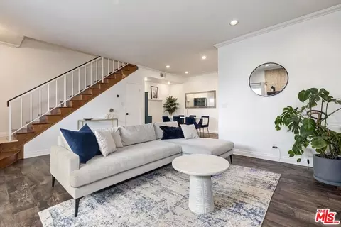 5139 Balboa Blvd #11, Encino, CA 91316