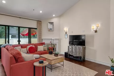 1722 Malcolm Ave #304, Los Angeles, CA 90024