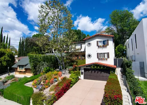 5176 Don Pio Dr, Woodland Hills, CA 91364