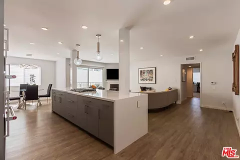 1535 S Bentley Ave #301, Los Angeles, CA 90025