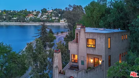 2011 W Silver Lake Dr, Los Angeles, CA 90039
