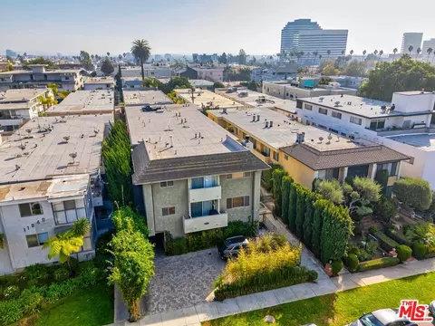 11946 Dorothy St, Los Angeles, CA 90049