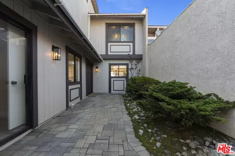 Exterior - 4555 Falkirk Bay Bay, Oxnard, CA 93035 photo 5 of 6