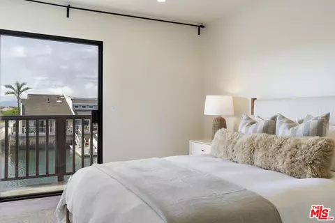Bedroom - 4555 Falkirk Bay Bay, Oxnard, CA 93035 photo 2 of 7