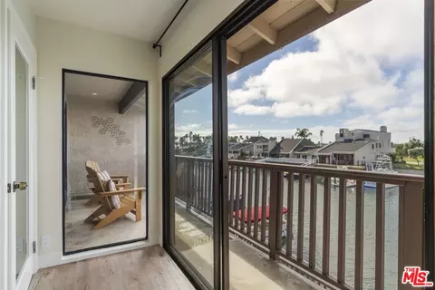 Entry Way - 4555 Falkirk Bay Bay, Oxnard, CA 93035 photo 2 of 3