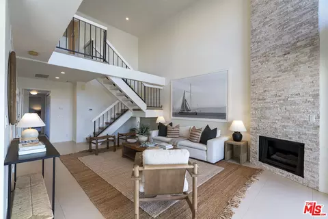 Living - 4555 Falkirk Bay Bay, Oxnard, CA 93035 photo 2 of 6