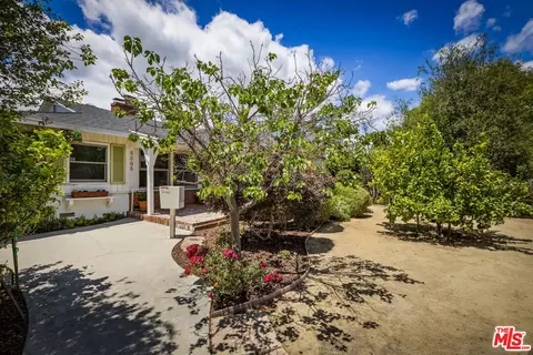 5005 Varna Ave, Sherman Oaks, CA 91423