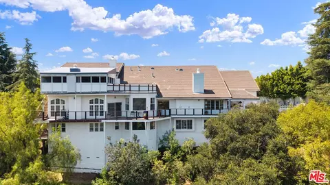 2312 Kimridge Rd, Beverly Hills, CA 90210