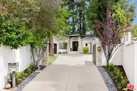 4158 Adlon Pl, Encino, CA 91436