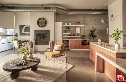 1534 17th St #105, Santa Monica, CA 90404