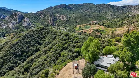 2617 Hodgson Circle Dr, Topanga, CA 90290