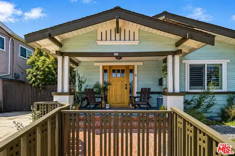 933 Walnut Ave, Long Beach, CA 90813