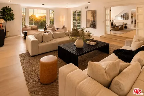 9315 Beverly Crest Dr, Beverly Hills, CA 90210
