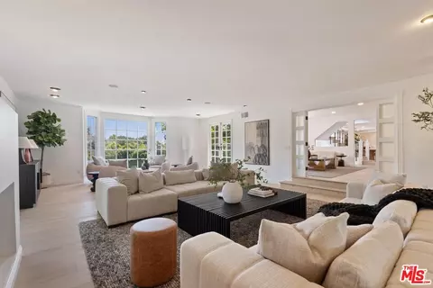 9315 Beverly Crest Dr, Beverly Hills, CA 90210
