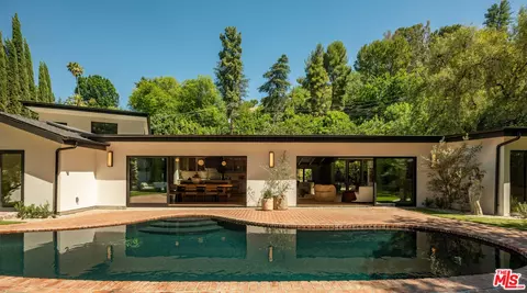 18001 Boris Dr, Encino, CA 91316