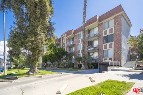 210 S La Fayette Park Pl #102, Los Angeles, CA 90057