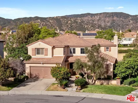 18080 Tanzanite Rd, San Bernardino, CA 92407
