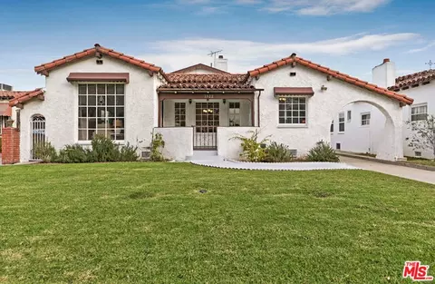 1522 S Point View St, Los Angeles, CA 90035