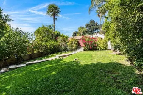 11247 Acama St, North Hollywood, CA 91602